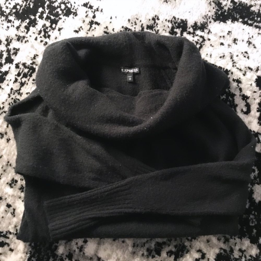 Slouchy Off-the-Shoulder Sweater 🖤